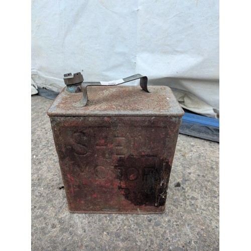 1003 - Vintage shell motor oils oil can. With a matching brass shell cap