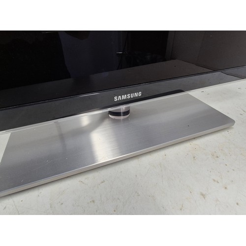 1442 - A Samsung ue37c60000rk smart television