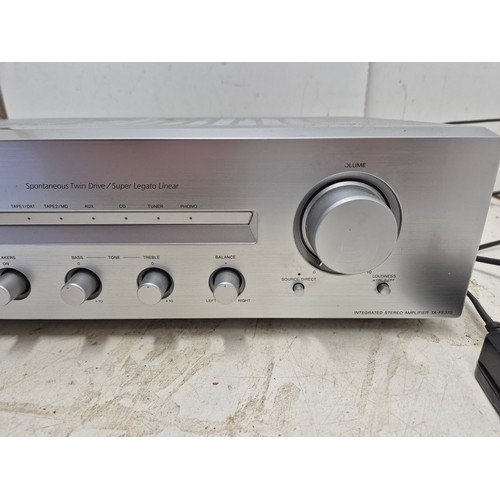 1432 - A Sony spontaneous twin drive integrated stereo amplifier model ta-fe370