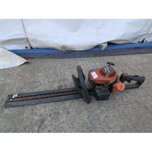 273 - A Tanaka THT-2000 petrol hedge trimmer