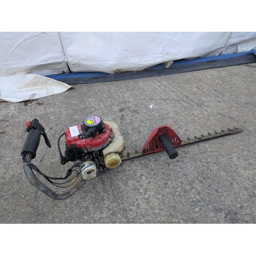 271 - A lawn Elite e1660 petrol hedge trimmer