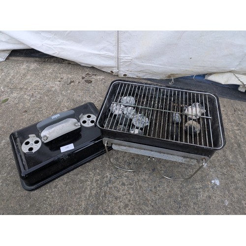 277 - A small Weber coal barbecue/smoker