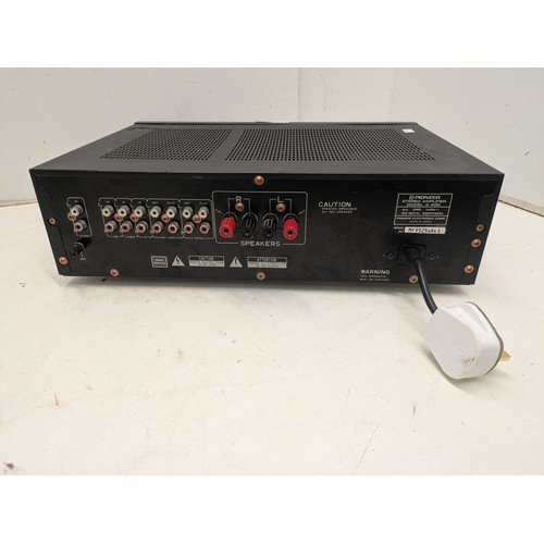 1472 - A Pioneer A-400 stereo amplifier