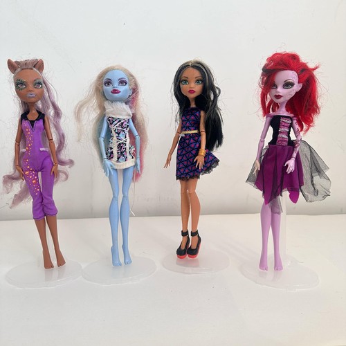 2094 - Job lot of 4 monster high dolls including, Cleo, Abbey, Clawdeen etc