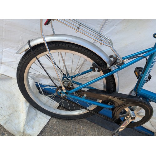 282 - An Emelle Shuttle folding push bike