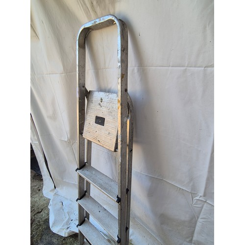 229 - Aluminium collapsible step-ladder