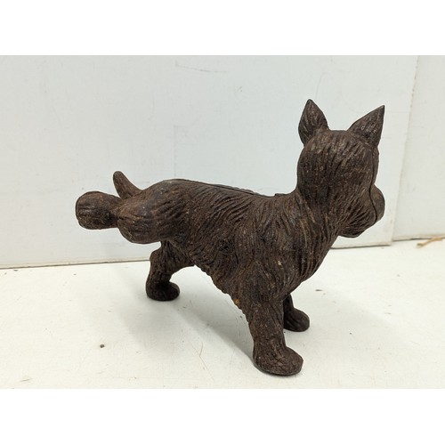 1085 - A vintage cast iron scottie dog door stop