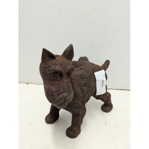 1085 - A vintage cast iron scottie dog door stop