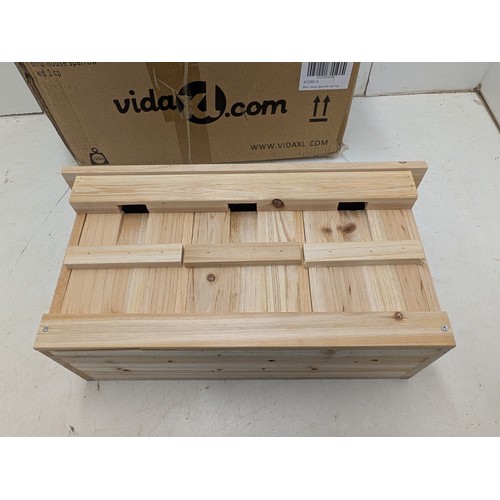 296 - A Vida XL bird house in box