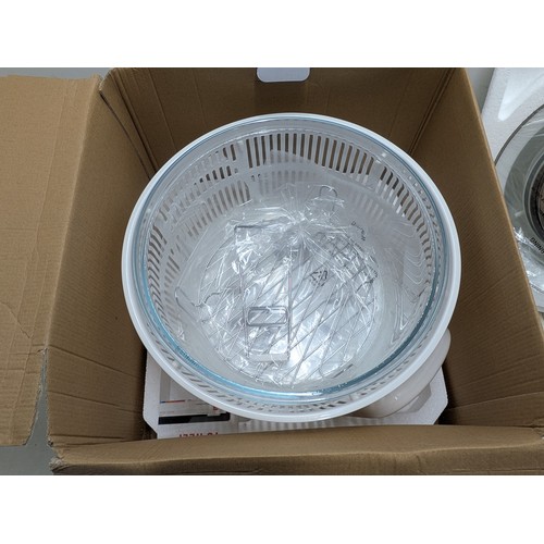 1508 - A boxed halowave halogen oven