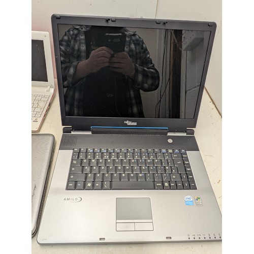 1516 - A selection of 4 laptops including Samsung and HP