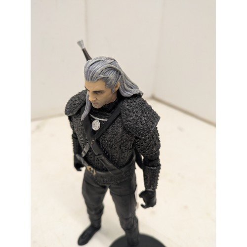 2122 - The witcher figure