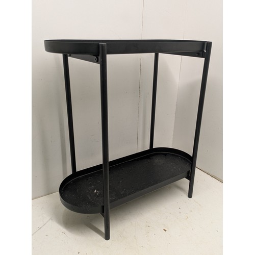 418 - A metal 2 tier stand