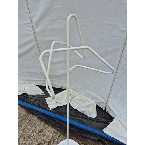 419 - A metal mannequin dress stand