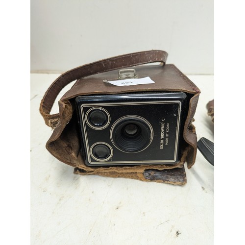 802 - A selection of 3 vintage cameras including Kodak and Bencini