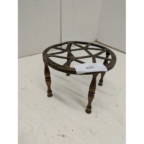 833 - A brass teapot stand