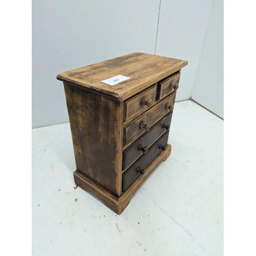 445 - A small pine drawer unit