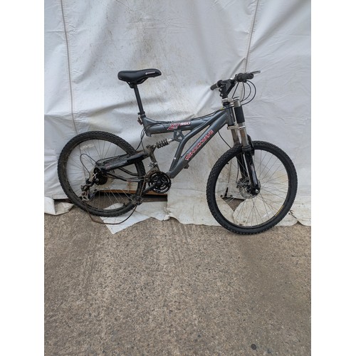 61 - A Shockwave XT950 full suspension mountain bike