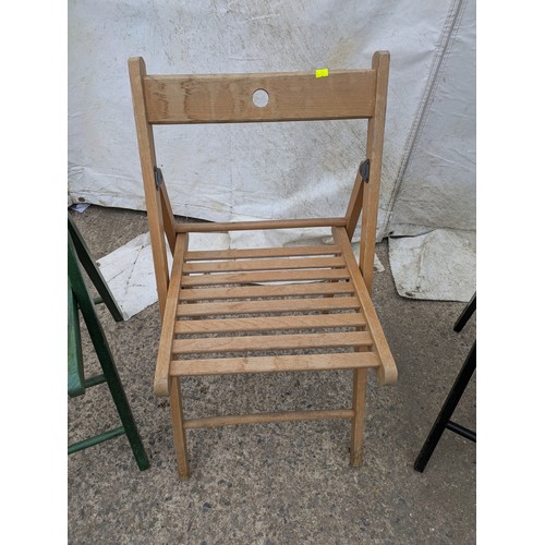 69 - A selection of 3 folding outdoor chairs