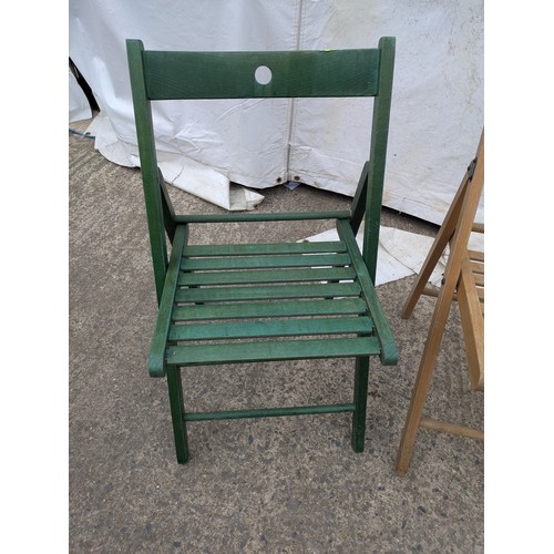 69 - A selection of 3 folding outdoor chairs