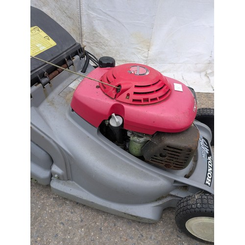 5 - A Honda HRB475 petrol lawn mower