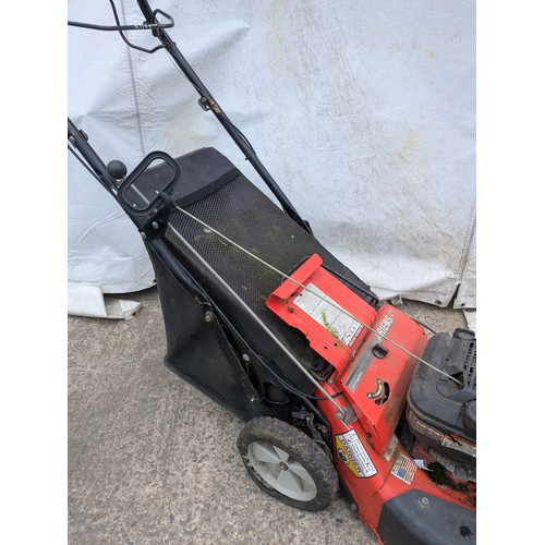 60 - An Ariens 21 self propelled petrol lawn mower with a Briggs and Stratton Quantum Edge 6.5 engine