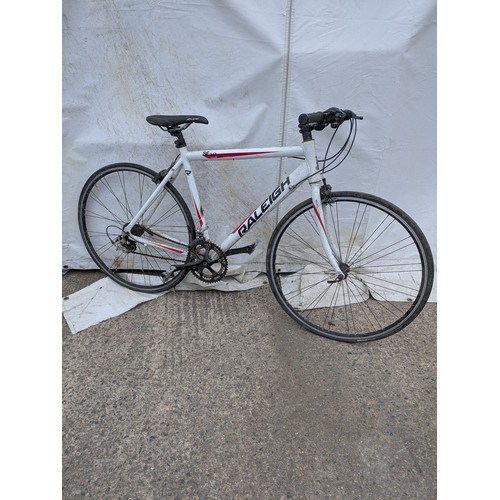 11 - A Raleigh SF10 road bike