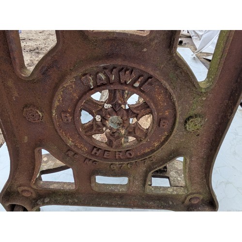 130 - A vintage Taywil hero mangle