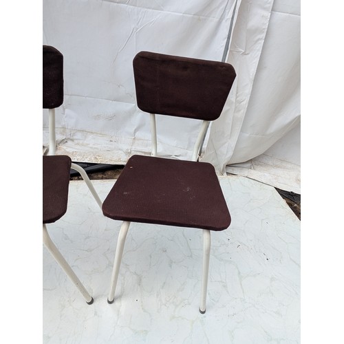 425 - A selection of retro metal framed chairs