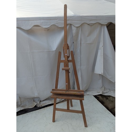 421 - A pine artists easel