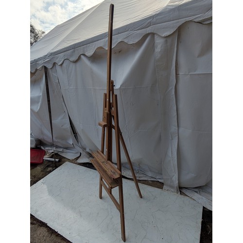 421 - A pine artists easel