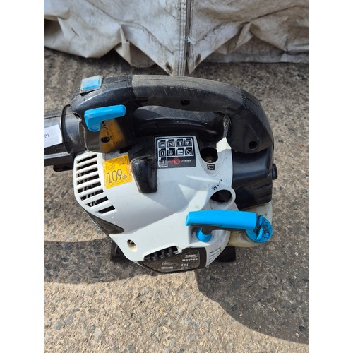 107 - A Mac allister mbvp28 petrol leaf blower