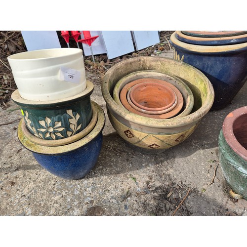 120 - A selection of various pots