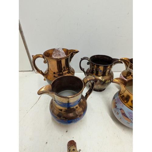 921 - A selection of vintage copper lustreware