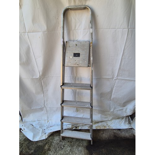 229 - Aluminium collapsible step-ladder