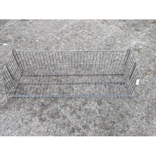 283 - A galvanized steel mesh storage tray