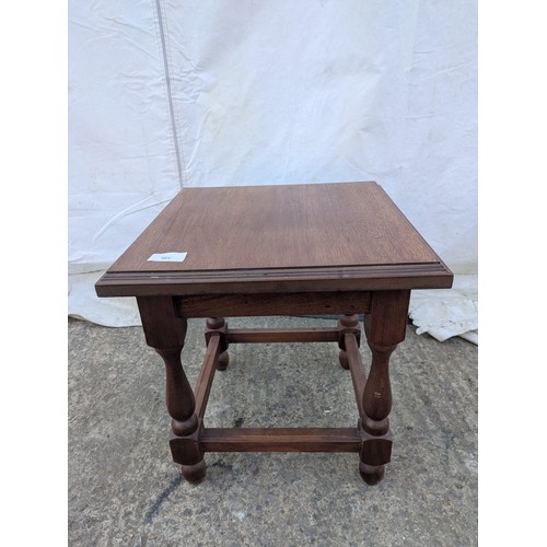 680 - A high quality mahogany coffee table with a bevelled top