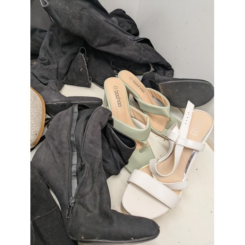 2141 - A large selection of women's shoes including boots, trainers, formal, etc - mostly size 3