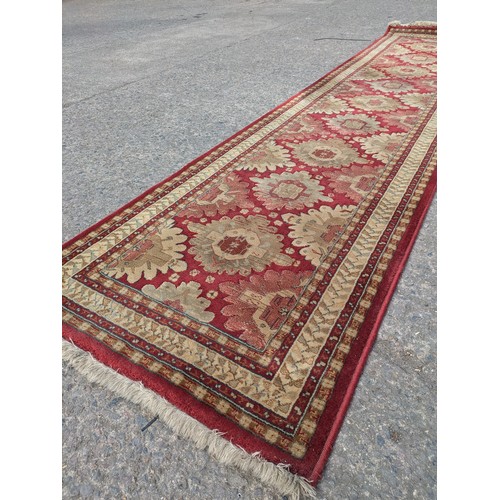 433 - A wool Persian style hallway runner area rug - approx 69cmx290cm