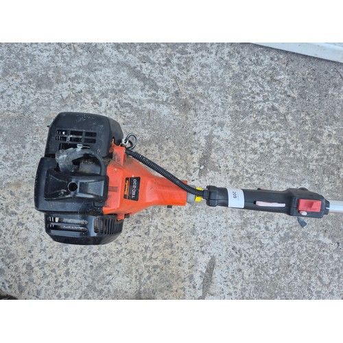 209 - A Tanaka TBC-230 petrol strimmer