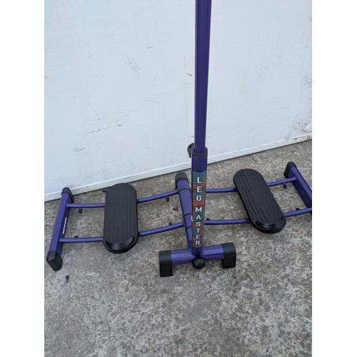 207 - A leg master exercise machine
