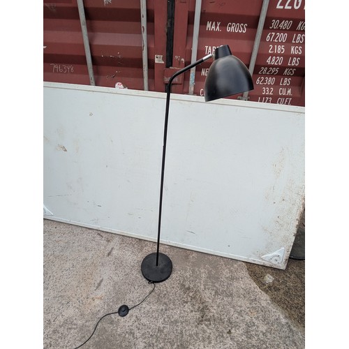 686 - A retro floor standing lamp