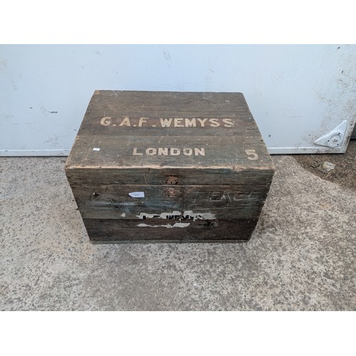 670 - An early 20th century steamer trunk