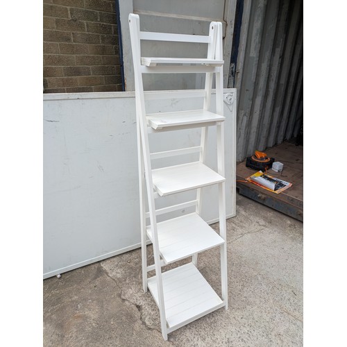 652 - A modern collapsible 5 tier shelving unit