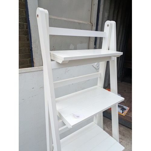 652 - A modern collapsible 5 tier shelving unit