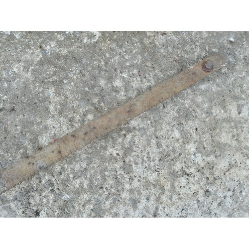 308 - A vintage agricultural scale