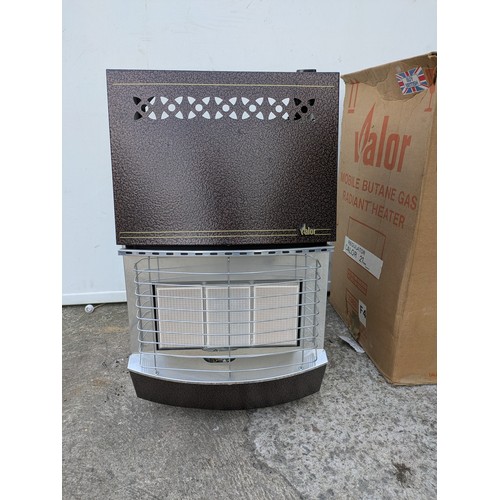 314 - A valorheat model 383 gas heater in original box