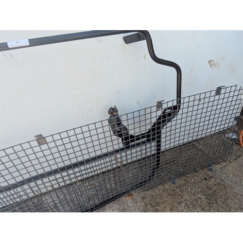 371 - A Toyota vehicle divider