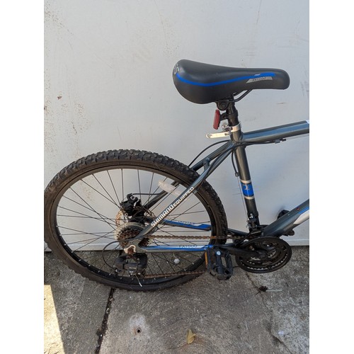 369 - An extreme cross fxt500 mountain bike