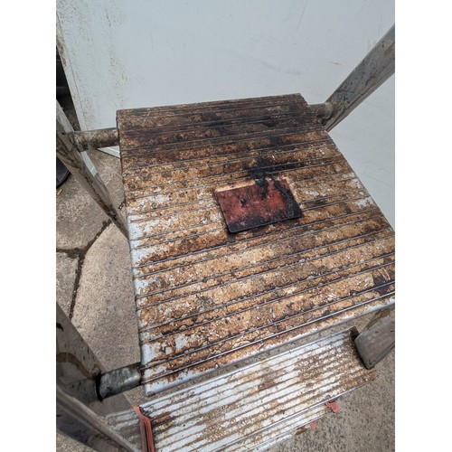 383 - A Hoila aluminium collapsible ladder